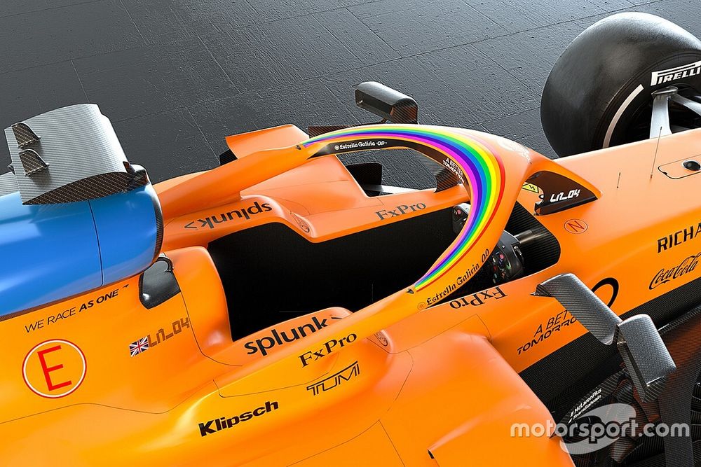 #WeRaceAsOne initiatief, regenboog op McLaren-halo