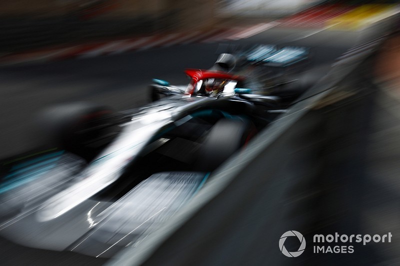 Hamilton kitörő örömmel értékelte Bottas legyőzését