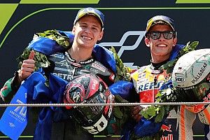 MotoGP Barcelona: Lorenzo favori isimleri düşürdü, Marquez kazandı!