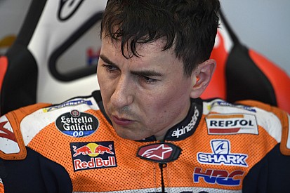 Lorenzo transporté à l’hôpital après sa lourde chute