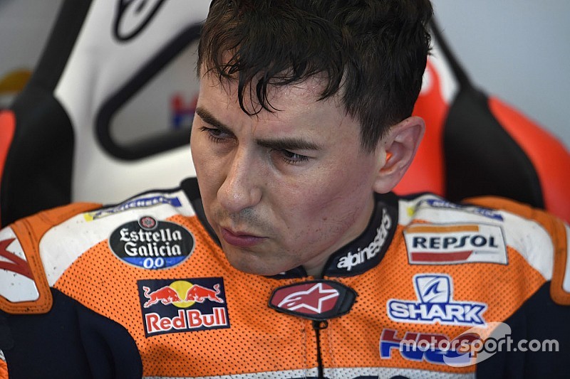 Lorenzo transporté à l’hôpital après sa lourde chute
