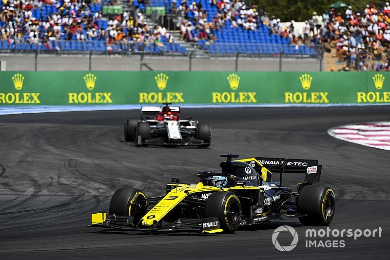 リカルド、計10秒のタイム加算ペナルティで11位降着。ガスリー繰り上がり10位