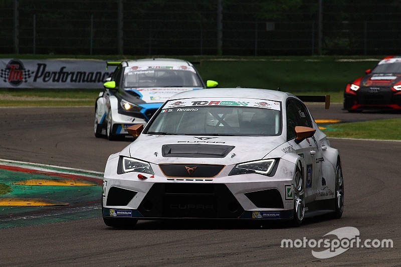 Imola, Gara 1: Tavano firma la sua prima stagionale nel TCR Italy