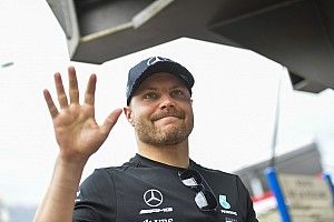 Mercedes нашла причины провала Боттаса на старте в Барселоне