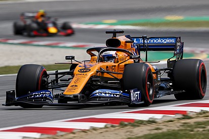 Sainz baalt van voorspelbaarheid F1: “Dat kost fans”