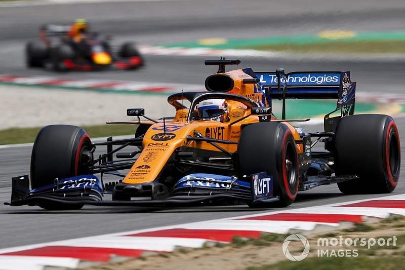 Sainz baalt van voorspelbaarheid F1: “Dat kost fans”