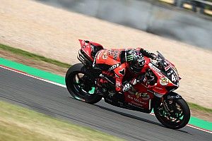 Redding scores first British Superbike win at Donington