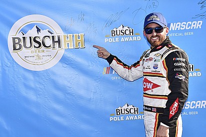 Austin Dillon vence a Almirola para apoderarse de la pole