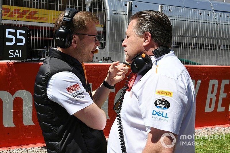 Andreas Seidl, Team Principal, McLaren, et Zak Brown, directeur exécutif McLaren