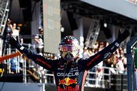 Verstappen gana sin oposici&oacute;n en M&eacute;xico tras el KO de Perez; Alonso abandon&oacute;
