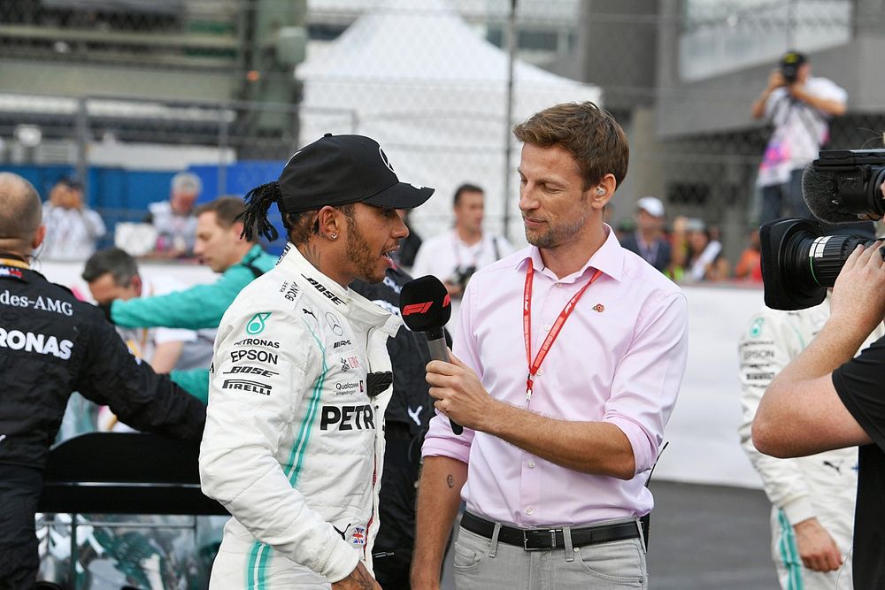 Lewis Hamilton, Mercedes AMG F1, entrevistado por Jenson Button, Sky Sports F1