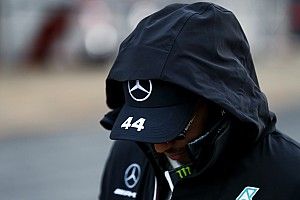 Hamilton diz que ficou "dominado pela raiva" por eventos ocorridos nos EUA