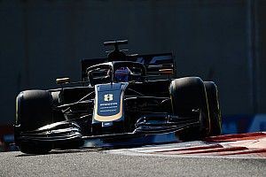 Bottas és Grosjean ütközése a második szabadedzésen (videó) - folyik a vizsgálat...