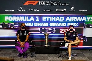 メルセデス代表、最終戦でのF1チャンピオン争いは“泥仕合”にはならない「今言えるのは、我々は戦い続けるということだけ」