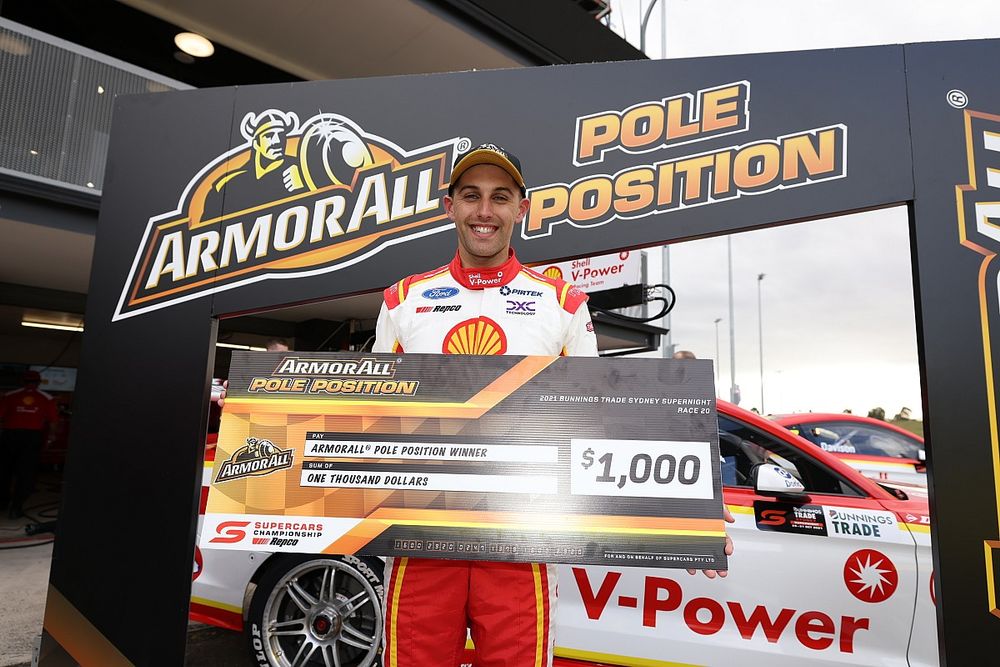 Sydney Supercars: De Pasquale dominates Shootout