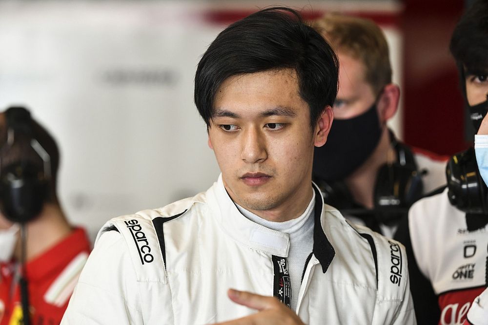 Guanyu Zhou, Alfa Romeo Racing 