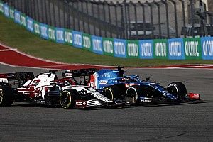 Alonso baalt van inconsistentie stewards bij inhaalactie Raikkonen