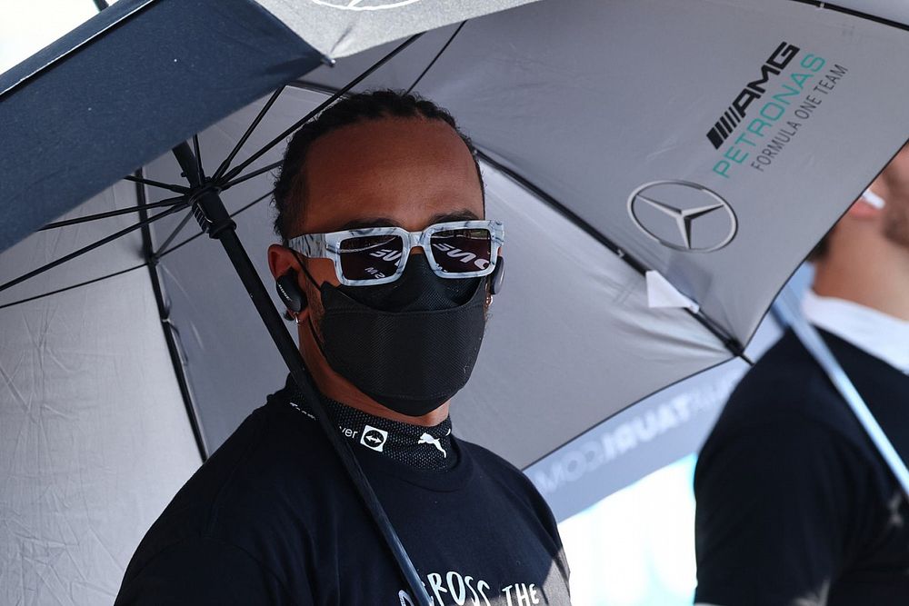 Alonso: "Hamilton, Verstappen'in getirdiği baskıyı kaldıramıyor"