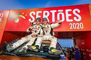 Sertões consagra campeões inéditos nos carros, motos e UTVs