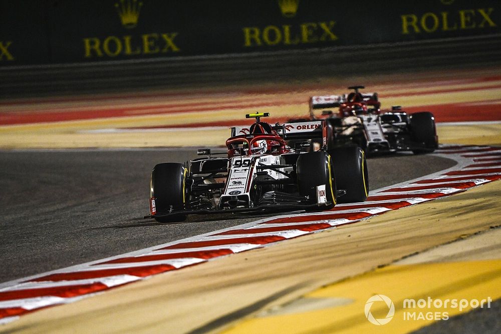 Antonio Giovinazzi, Alfa Romeo Racing C39, Kimi Raikkonen, Alfa Romeo Racing C39