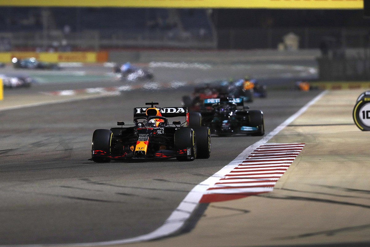Verstappen y Hamilton están en otra liga diferente al resto, dice Marko