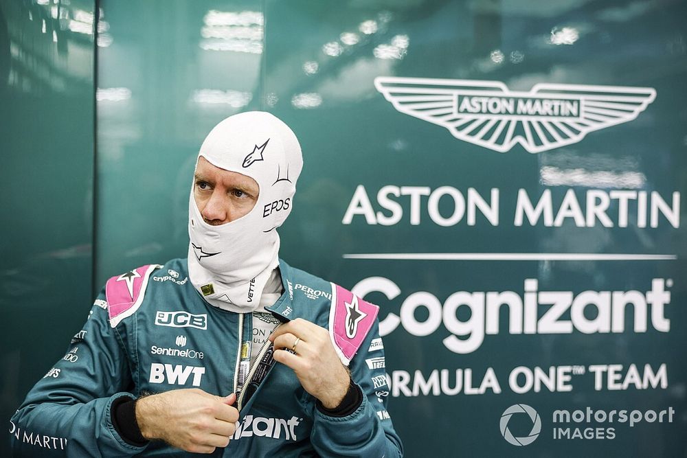 Феттель рассказал об отличии Aston Martin от Ferrari