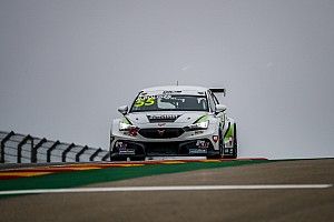 Idén is a Zengő Motorsporttal indul a WTCR-ben a magyar pilóta!