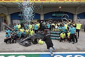 Button: "Hamilton hep hızlıydı ama artık stratejiye de önem veriyor"