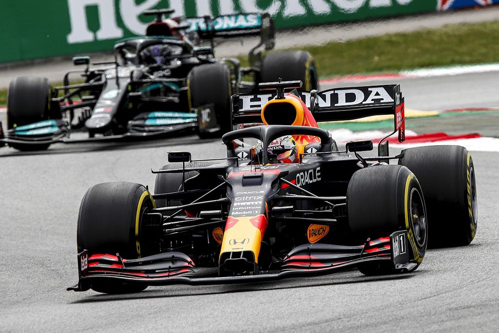 Max Verstappen, Red Bull Racing RB16B, Lewis Hamilton, Mercedes W12