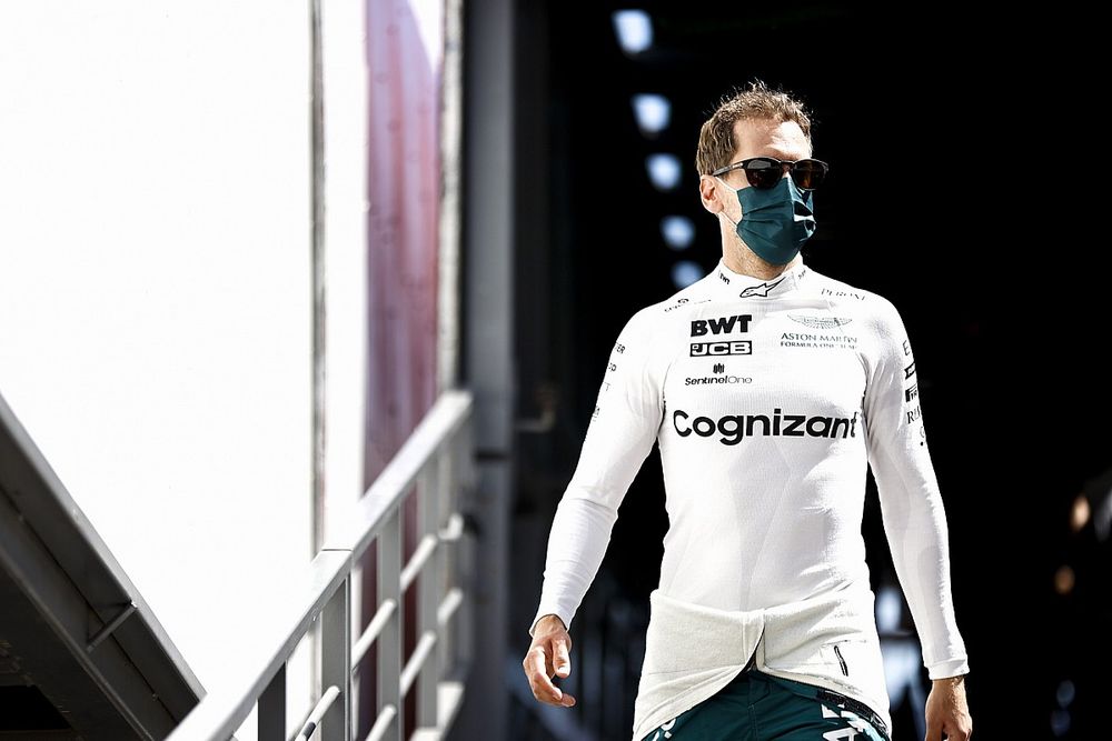 Vettel kan Verstappen niet helpen: “Hamilton heeft mij verslagen”