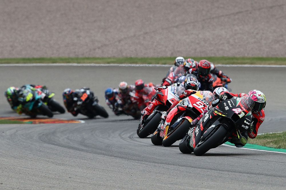 Espargaró admite que Aprilia no está para luchar por podios