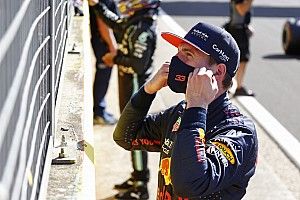 Schumacher szerint ez nehezítheti meg Verstappen dolgát Hamilton ellen