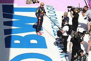 Verstappen se rebela ante las insinuaciones de los periodistas