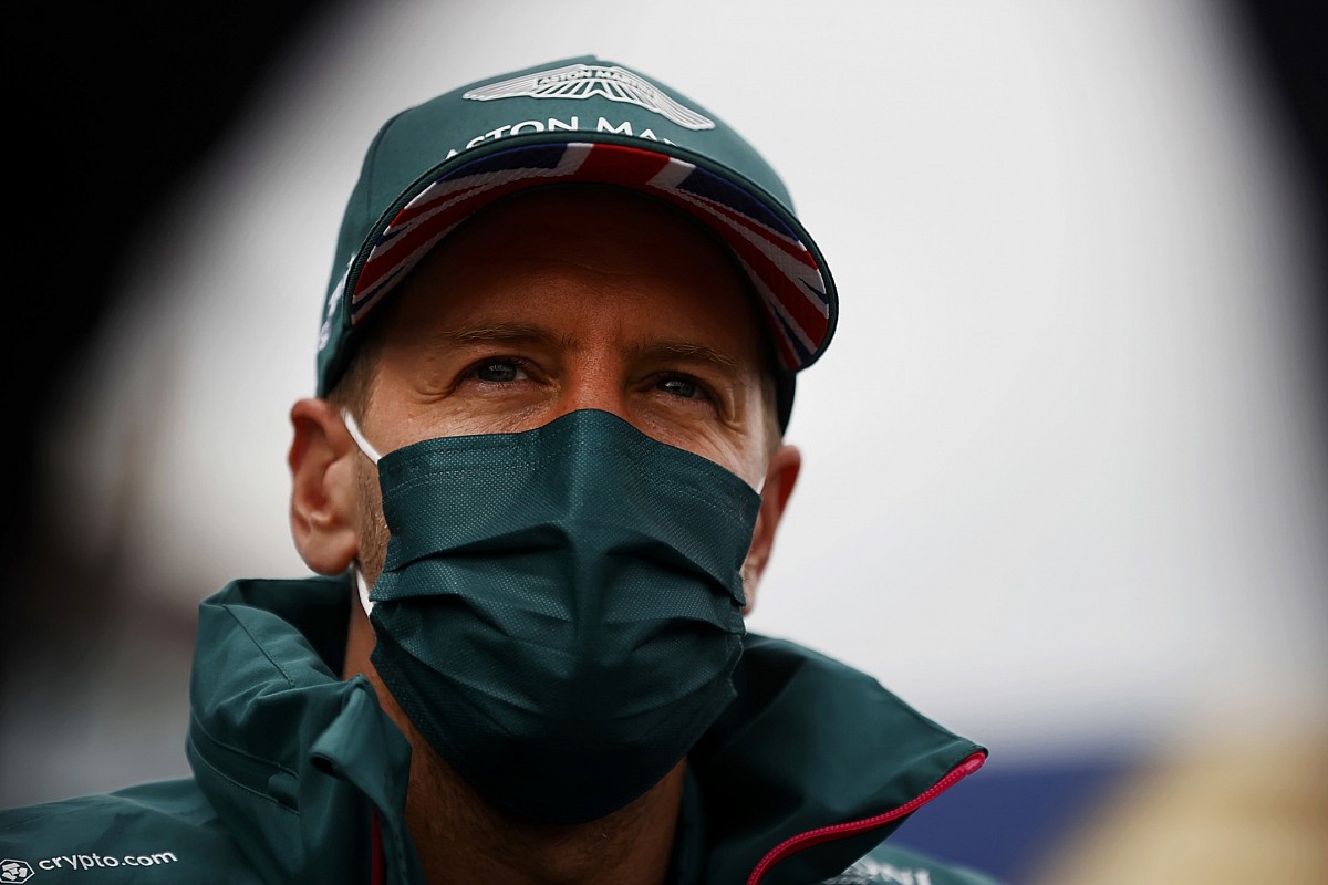 Vettel: "Sprint yarışını kazananların pole pozisyonunu kazanacak olması doğru değil"
