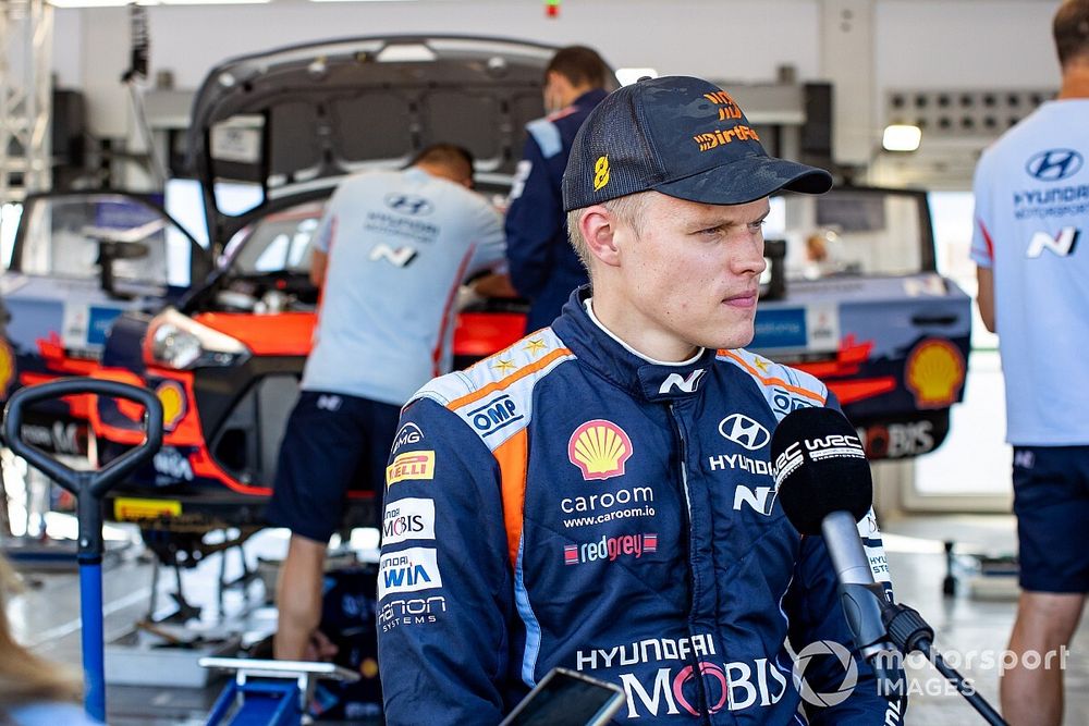 WRC, Tanak sul ritiro: "Ho forato 2 gomme uscendo di strada"