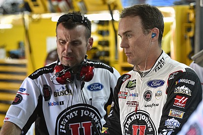 Harvick perde vaga na final da NASCAR por spoiler ilegal