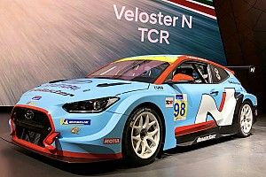 A Detroit tolti i veli alla nuova Hyundai Veloster N TCR