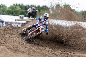 MXGP - Prado, más cerca del líder tras escoltar a Herlings en Lommel