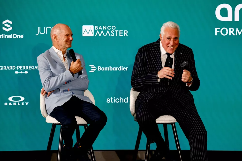 Adrian Newey and Lawrence Stroll, Owner, Aston Martin F1 Team, on stage