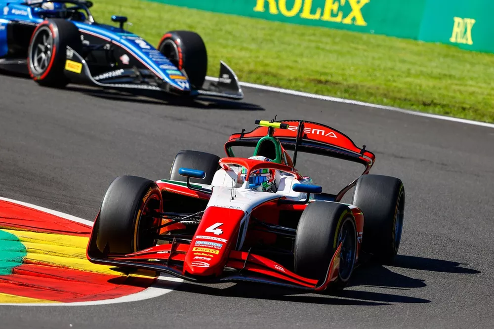 Andrea Kimi Antonelli, Prema Racing, lidera Zak O'Sullivan, ART Grand Prix