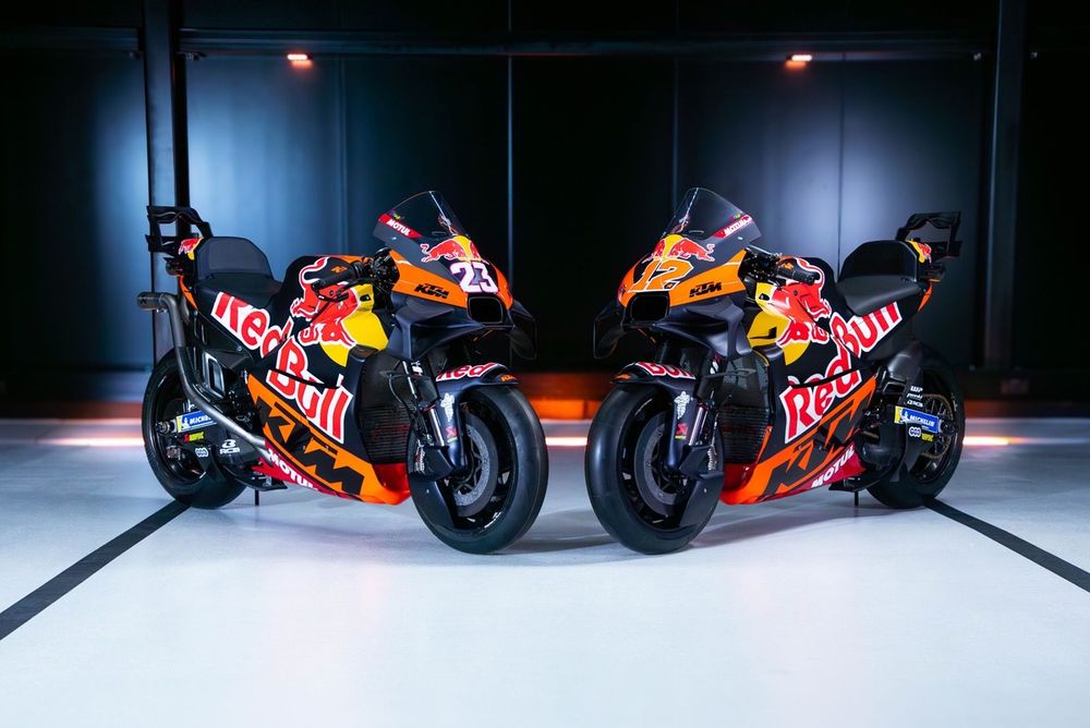 Enea Bastianini, Maverick Vi&ntilde;ales, Red Bull KTM Tech3, bikes