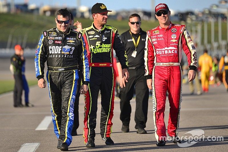 Clint Bowyer: SHR ride "worth what it was I had to go through"