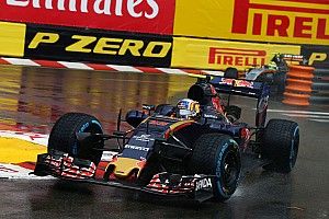 Sainz says Toro Rosso's pitstops "not good enough"