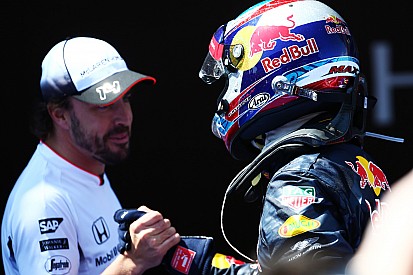 Verstappen: "Alonso'nun dönüşü -kötü araçla- zaman kaybı olur"