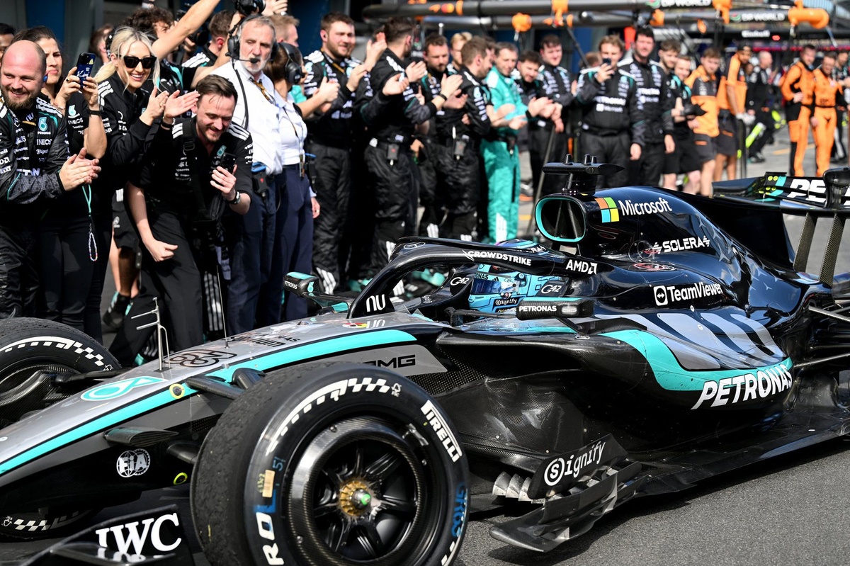 F1 | Mercedes dopo la doppietta: "Ci aspetta una lotta serrata con la Ferrari"