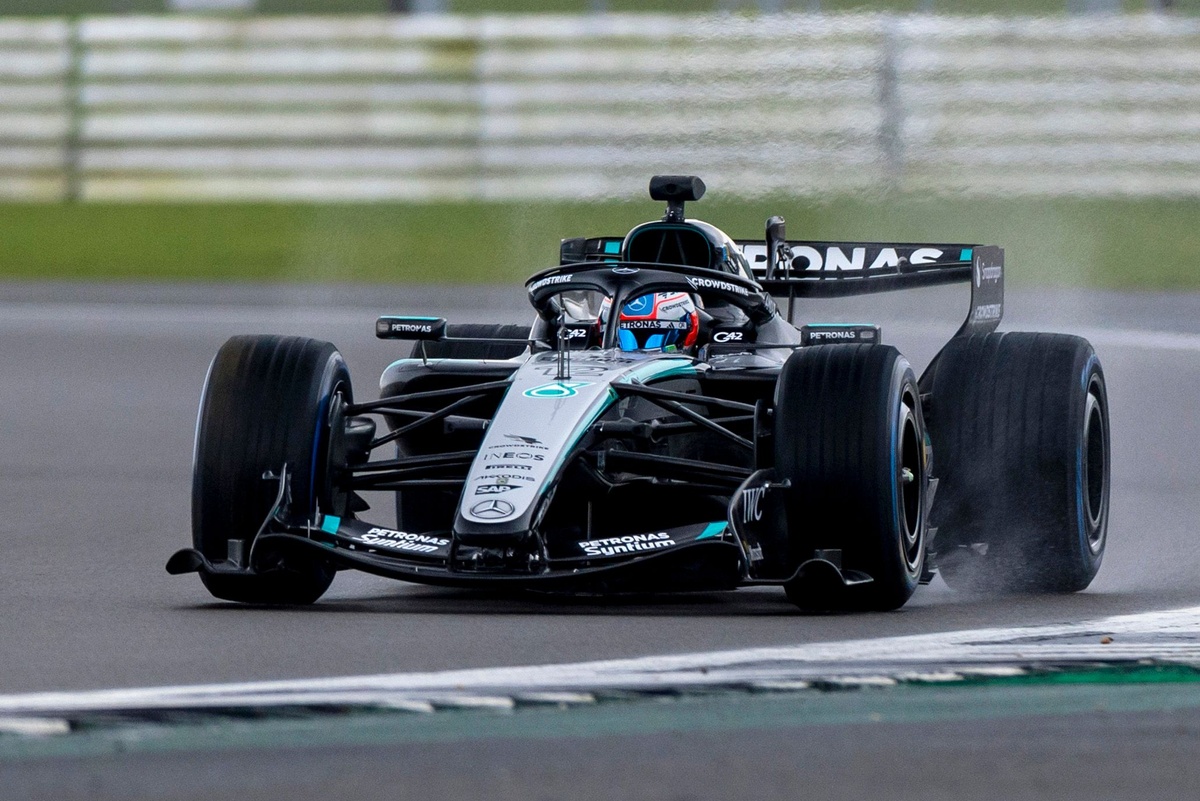 Mercedes shakes down 2026 F1 car at Silverstone after launch