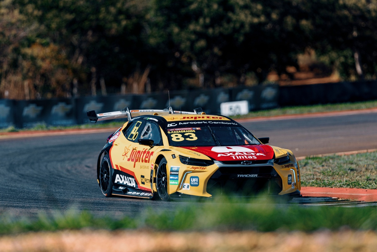 Stock Car: Casagrande/Robe lideram TL1 da Endurance de Brasília, à frente de Massa/Collet
