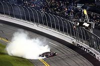 Hamlin venció en el Sprint Unlimited