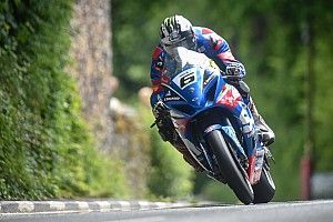 TT 2017, Dunlop trionfa al Senior dopo la paura per Hutchinson