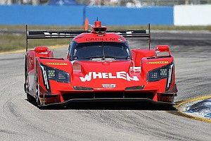 Sebring 12h: Hour 2 – Curran clings on to lead as Mazda crashes